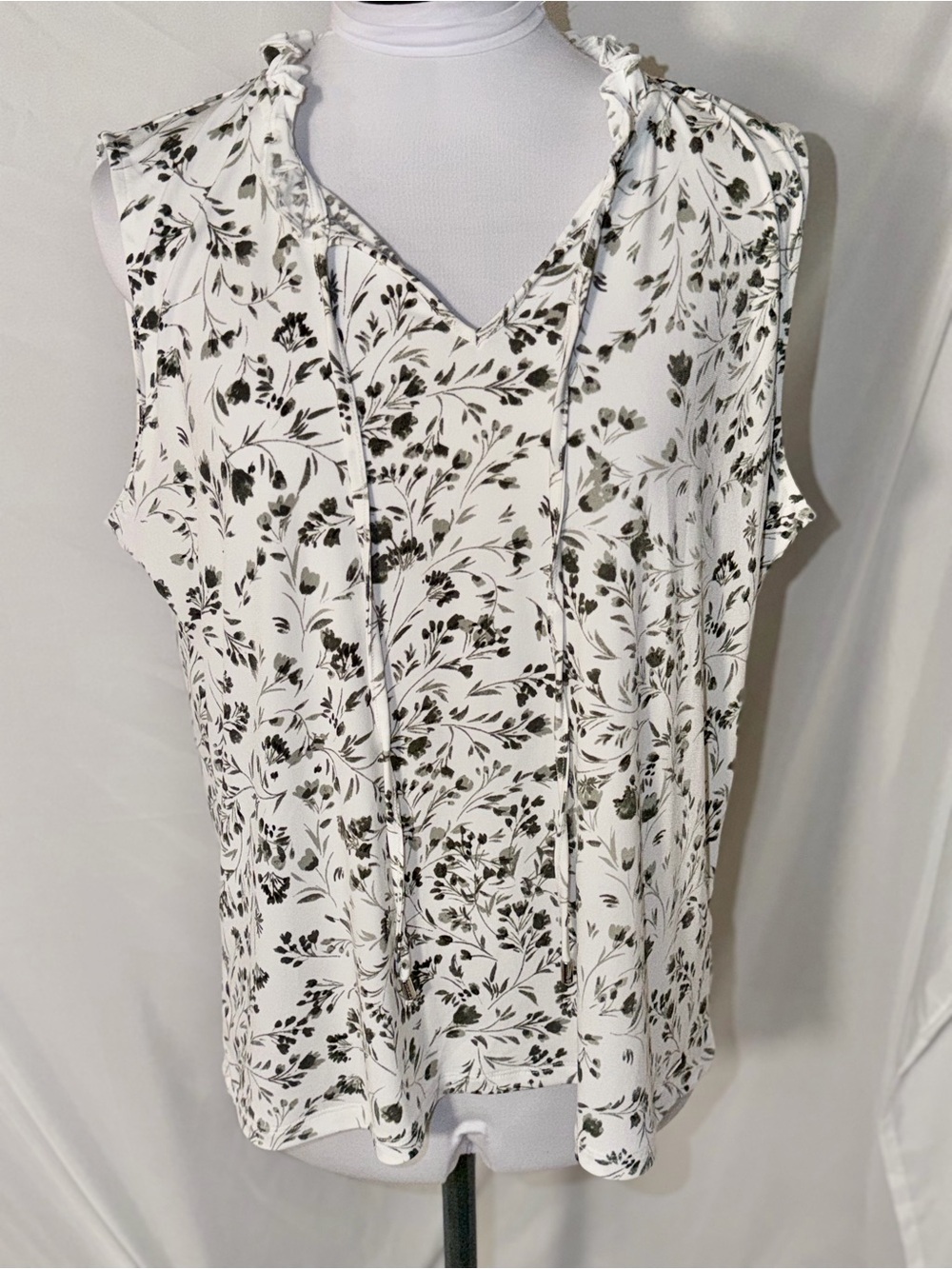Calvin Klein sleeveless floral blouse